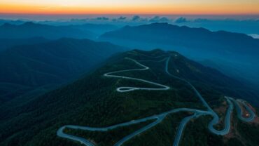 Mau Son sunrise, travel agencies offer convenient access.