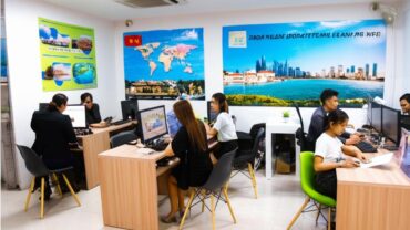 Travel agency in District 1 with friendly staff.