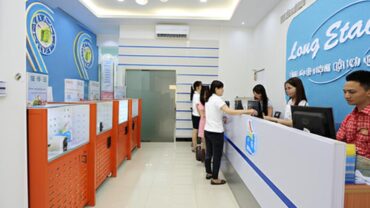 Flight booking assistance at Long An agency